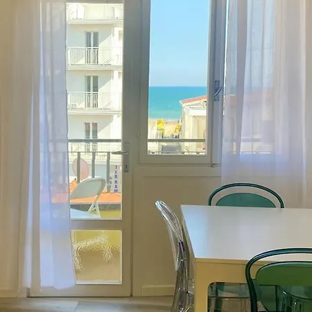 Vista Mare Pioppi アパート